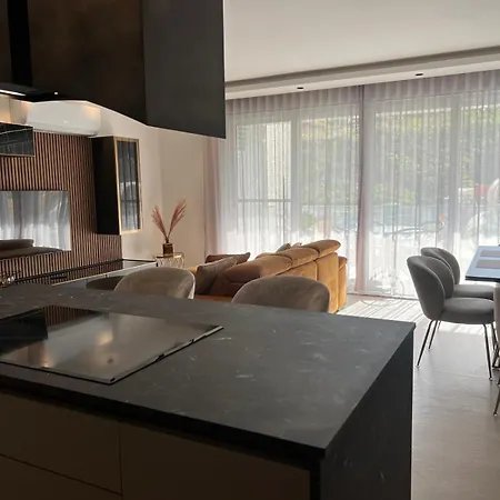 Blanch Apartment