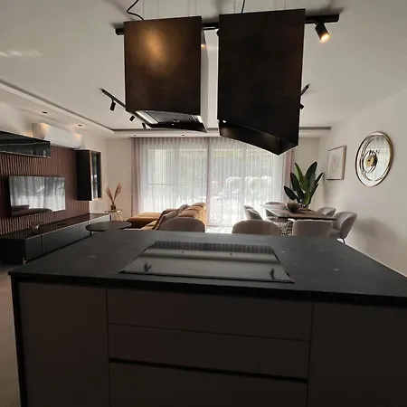 Blanch Apartment