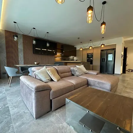 Blanch Apartment *