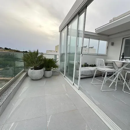 Blanch Apartment