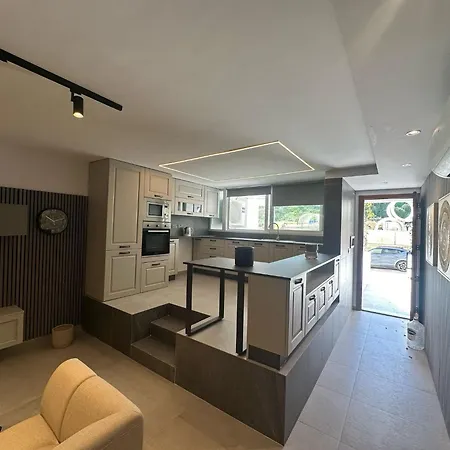 Blanch Apartment