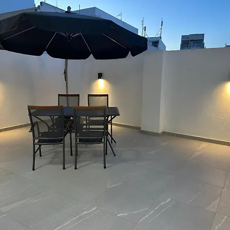 Blanch Apartment